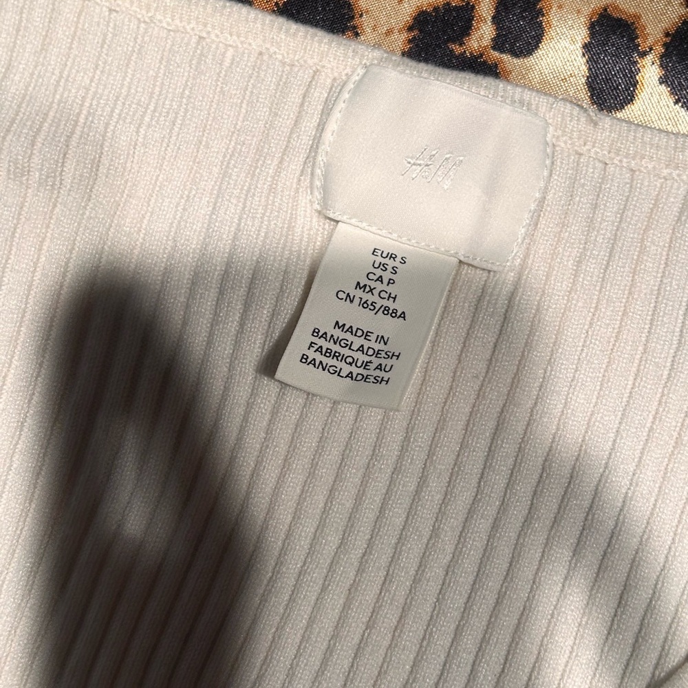 H&M Cream Ribbed Button Down Crop Top - Picture 3 of 6